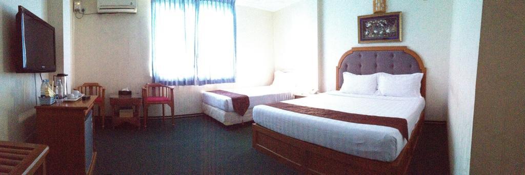 Hotel Glory Янгон Экстерьер фото