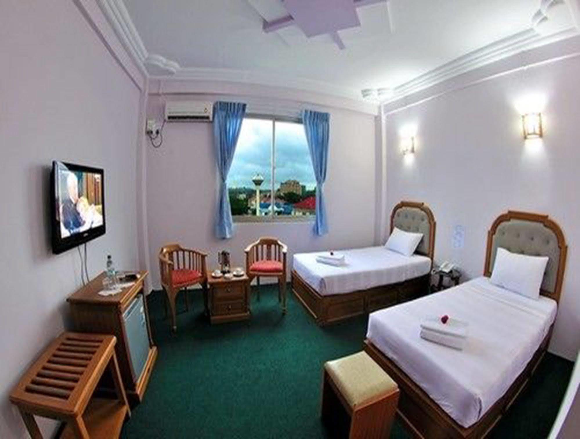 Hotel Glory Янгон Экстерьер фото