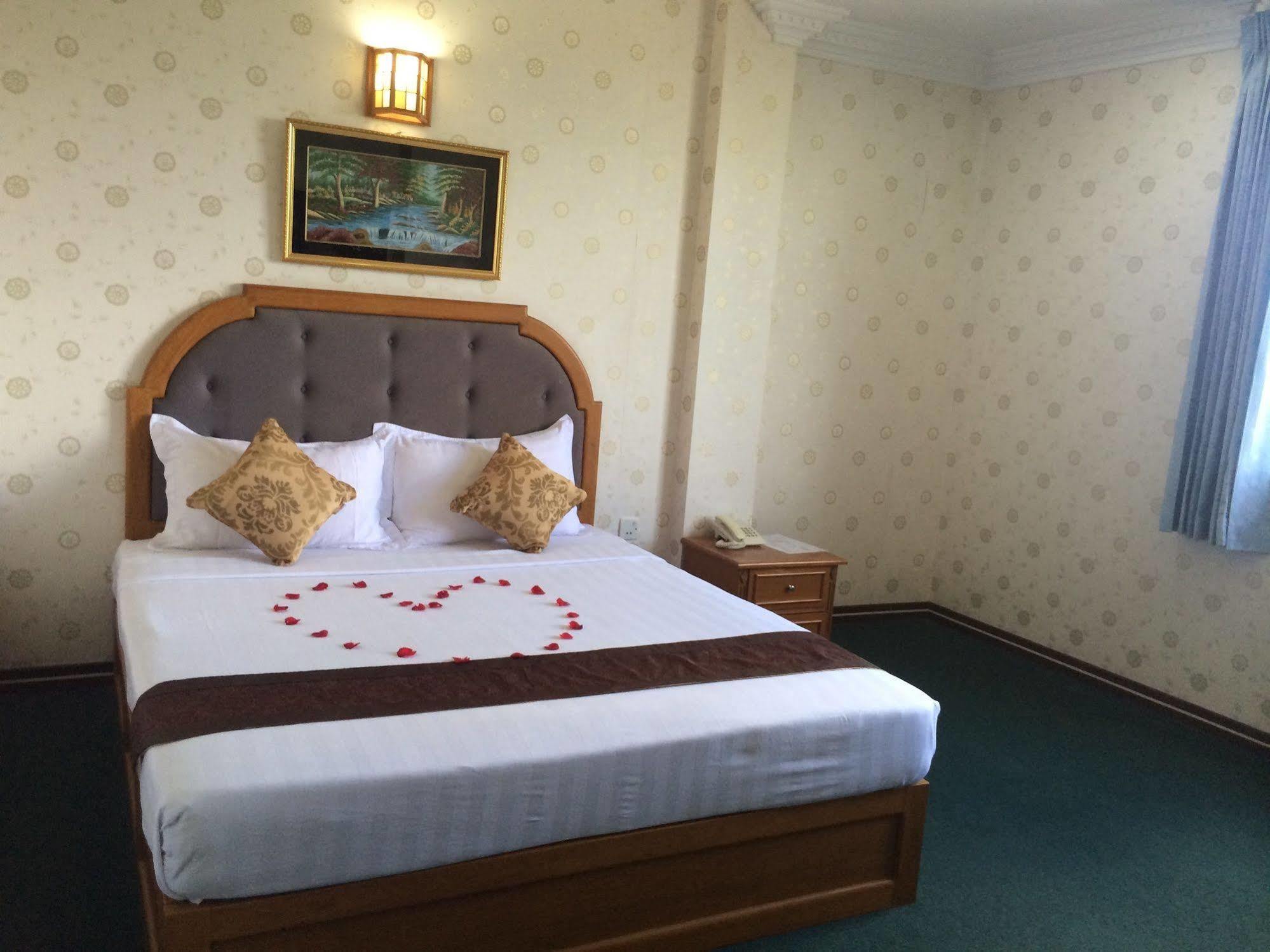 Hotel Glory Янгон Экстерьер фото