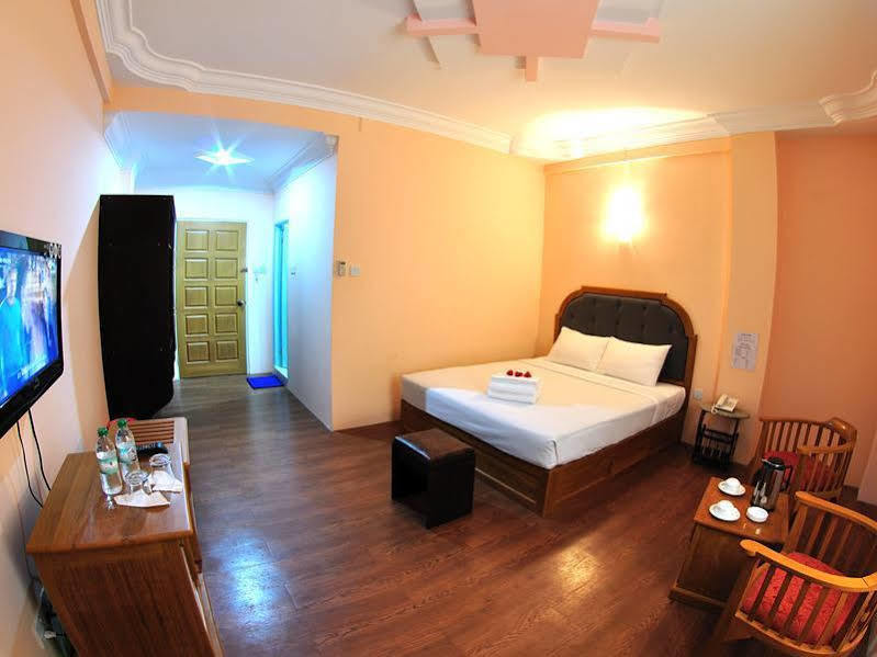Hotel Glory Янгон Экстерьер фото
